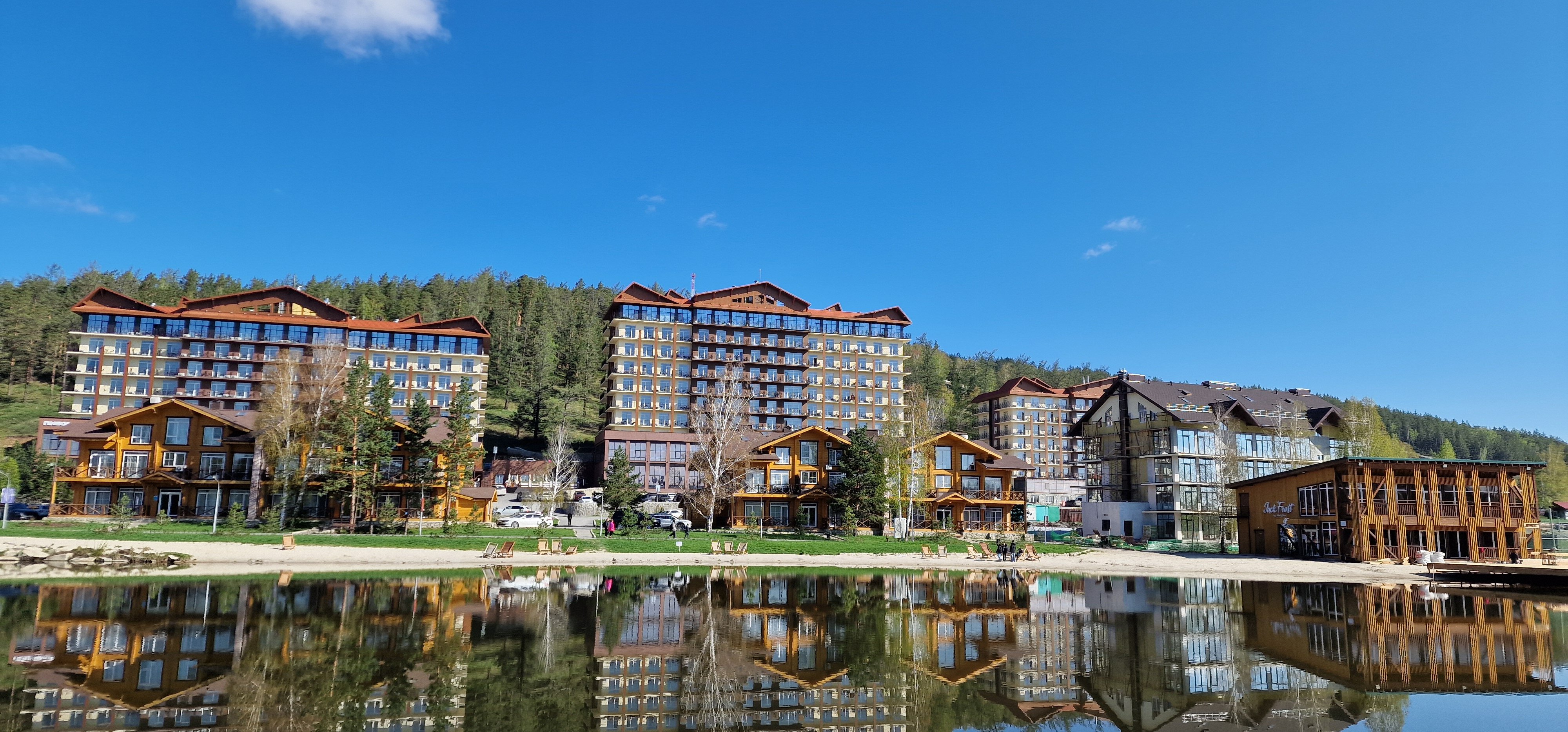 Изображение #1 в "collage" карусели