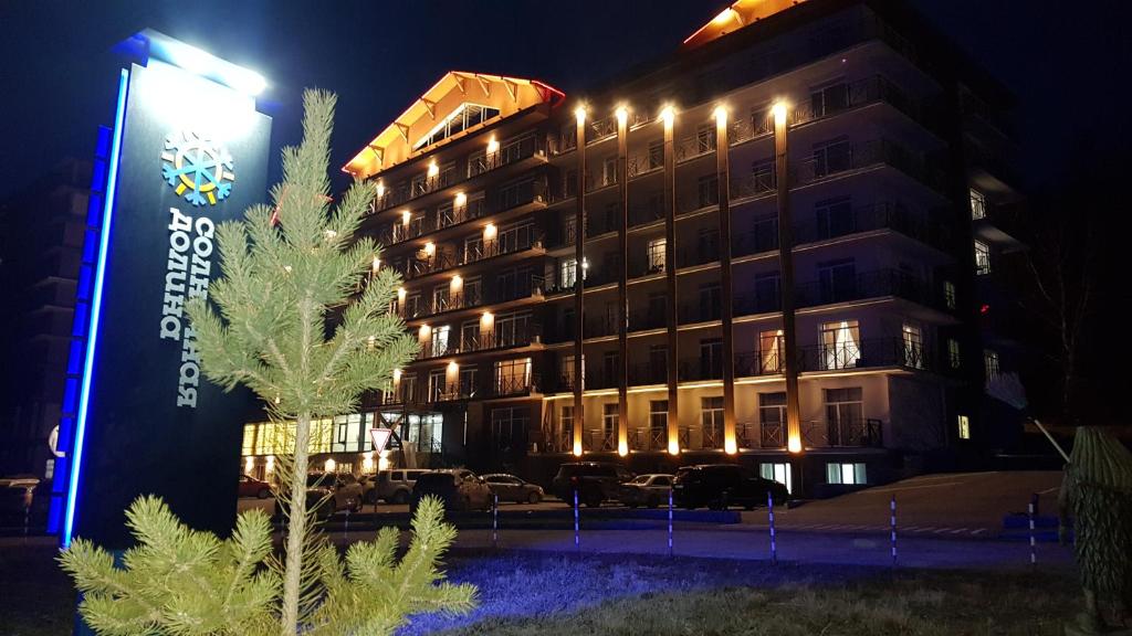 Изображение #2 в "collage" карусели