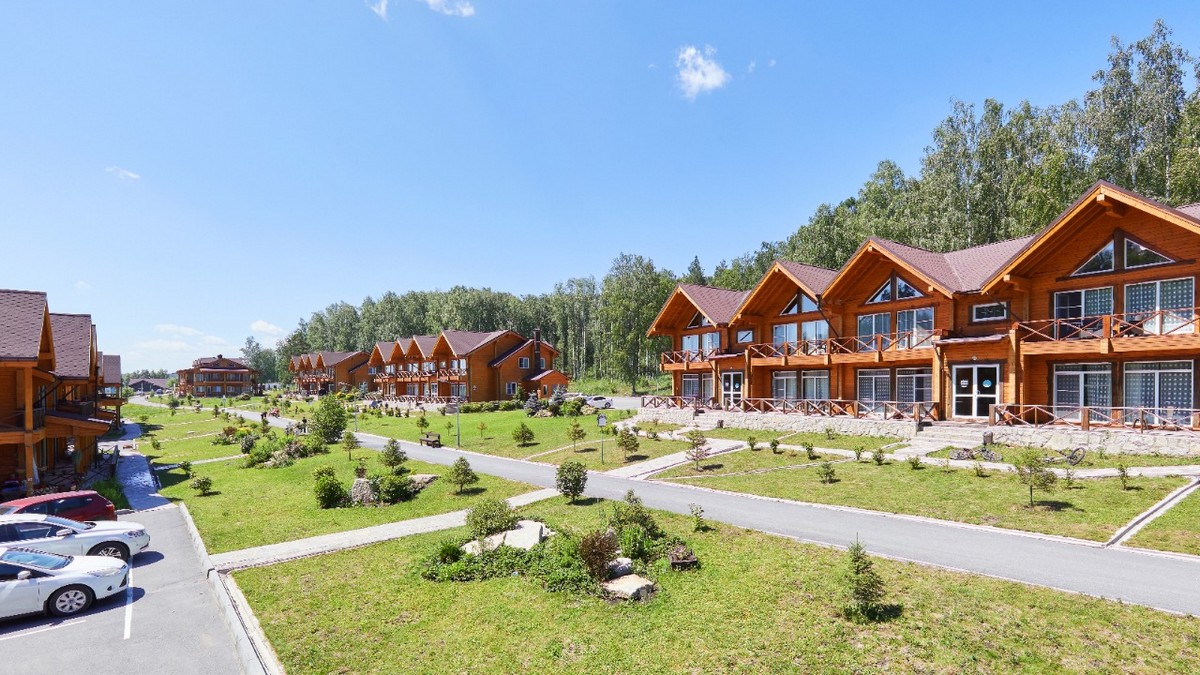 Изображение #3 в "collage" карусели